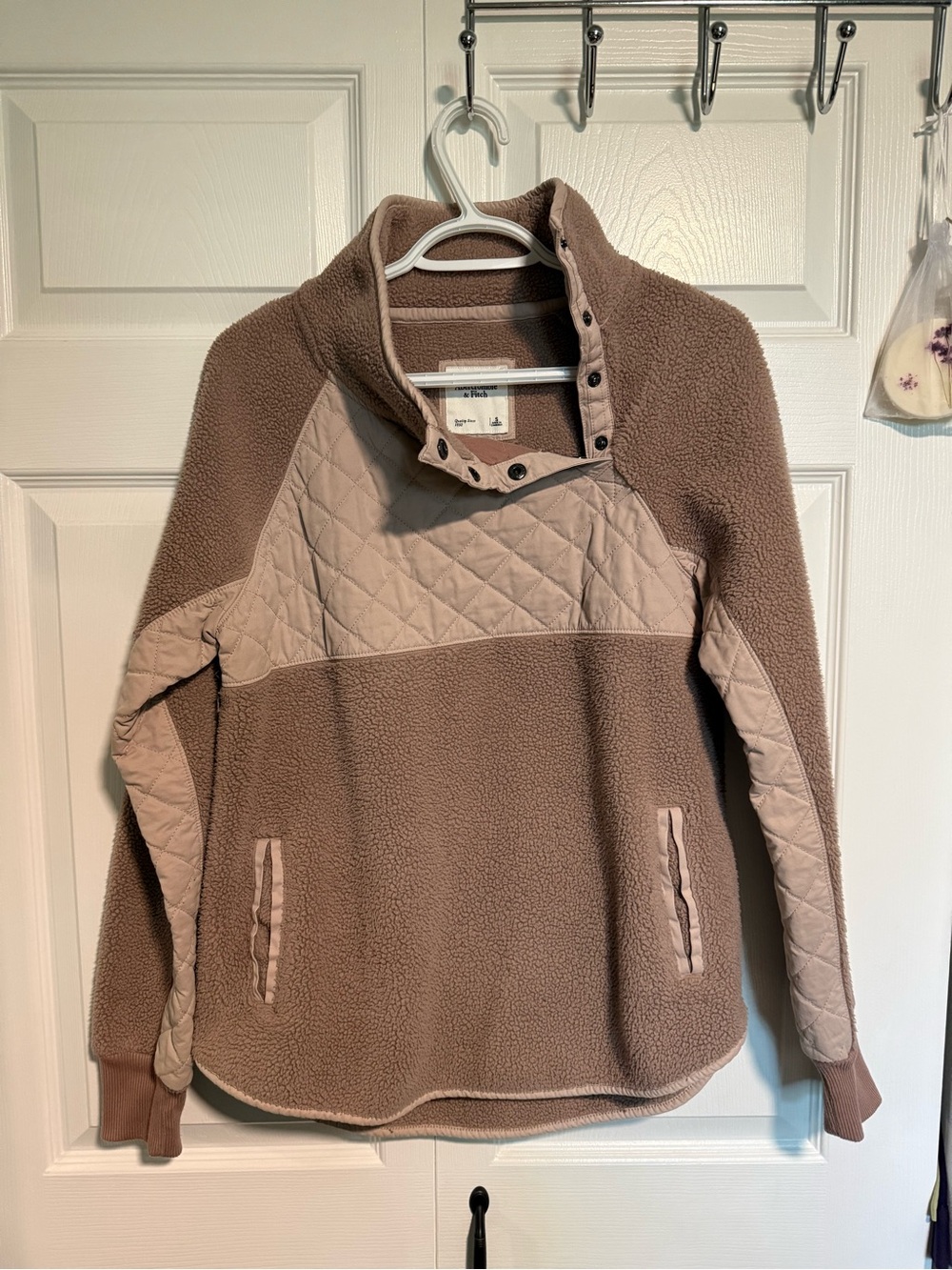 Abercrombie & Fitch Quilted Sweater